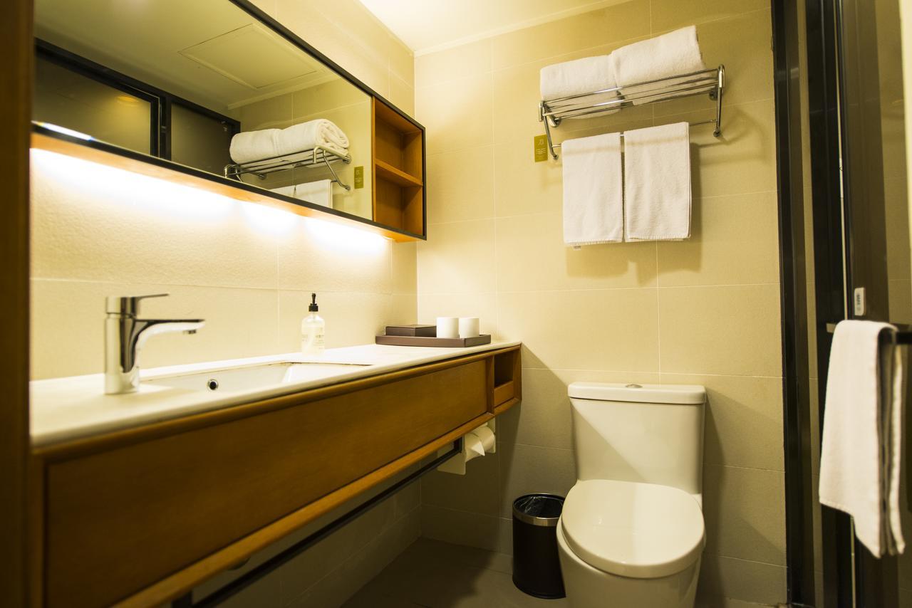 Ji Hotel Shanghai Kangqiao Xiupu Road Buitenkant foto